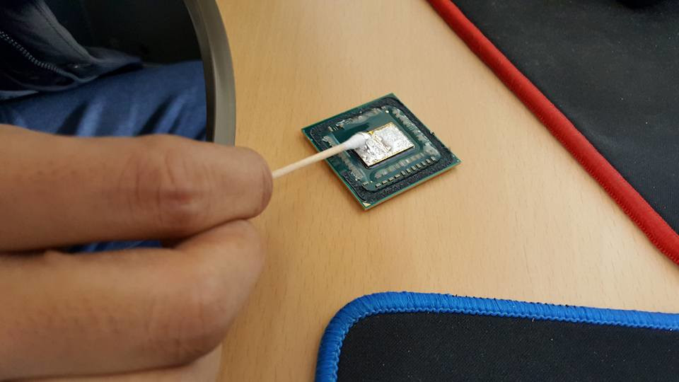  AMD socket AM4 delidded